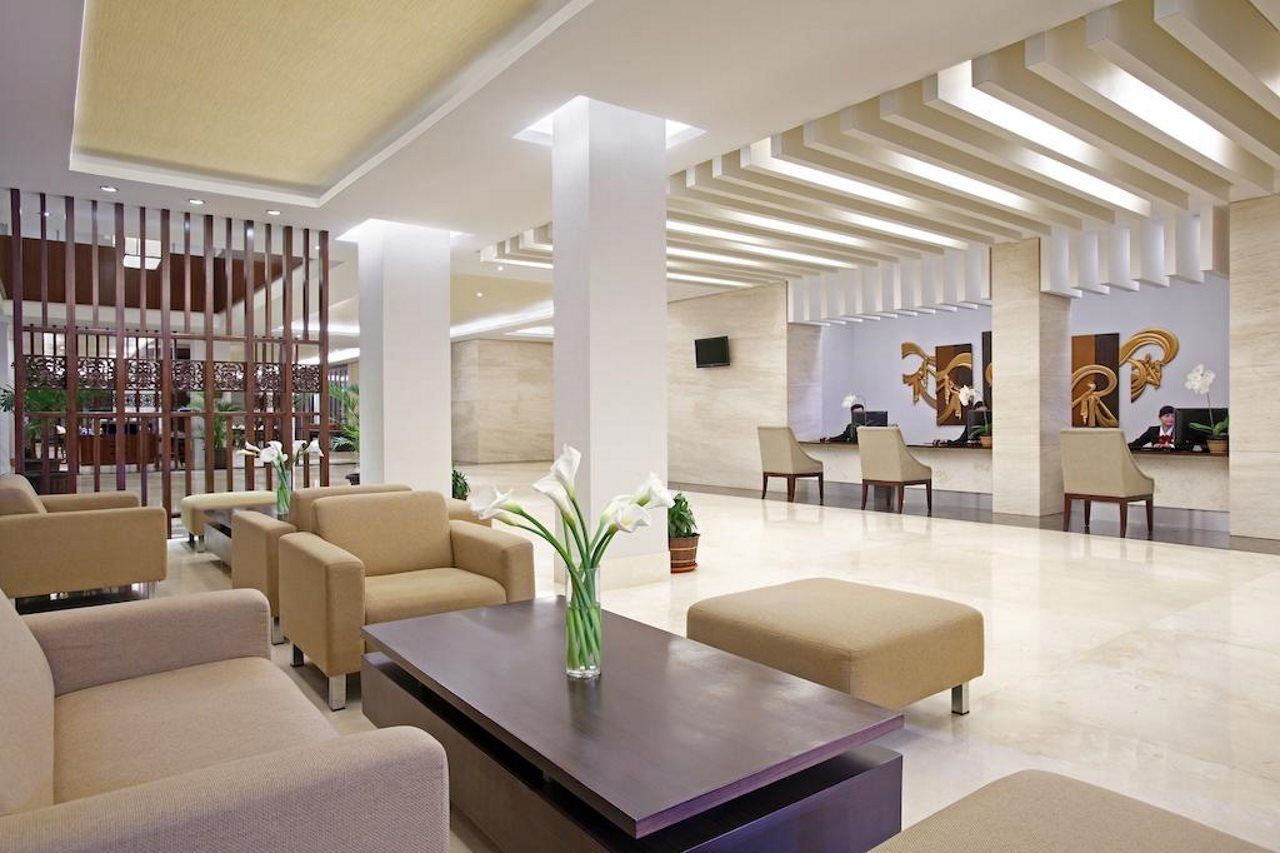 Hotel Surya Yudha Purwokerto Buitenkant foto